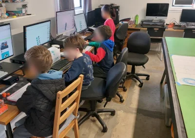 Students learning 3d cad design